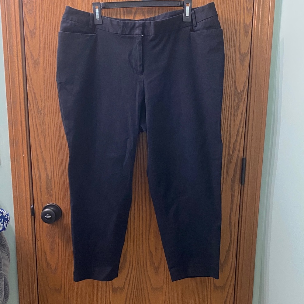 Lane Bryant Black Capris 18